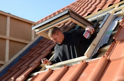 Pose de fenêtres de toit Velux à Couvains
